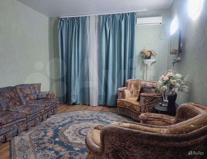 Дом 204,6 м² на участке 6 сот.