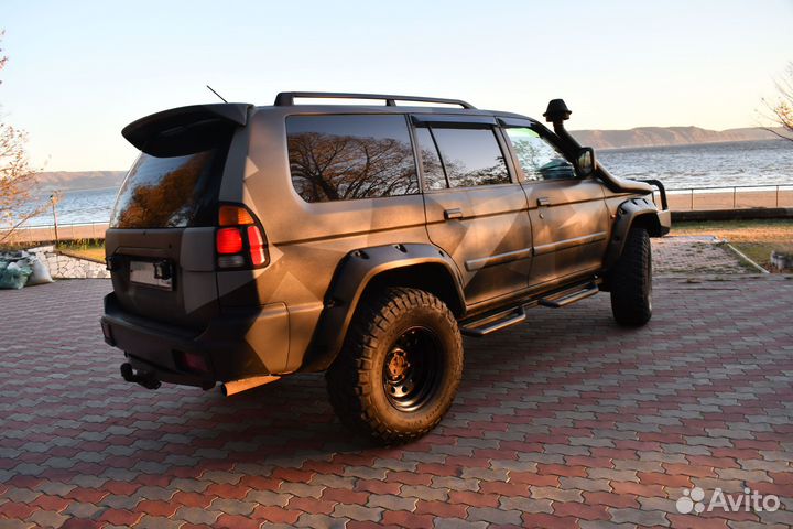 Расширители колесных арок mitsubishi pajero sport