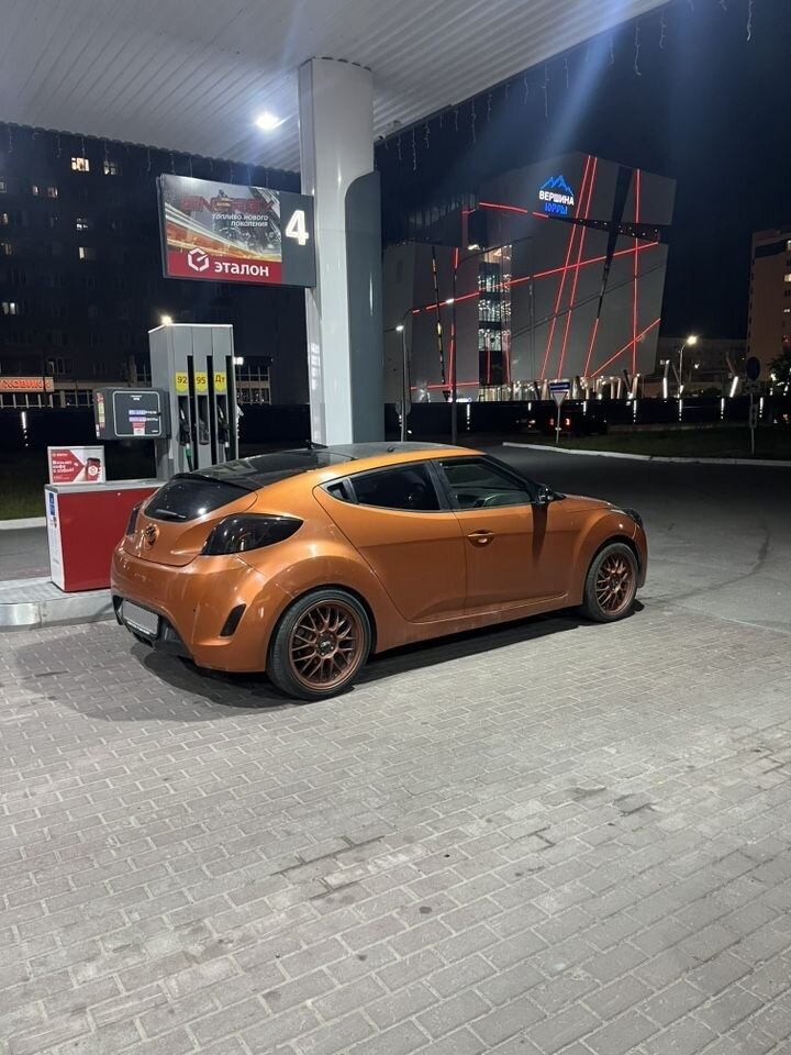 Hyundai Veloster