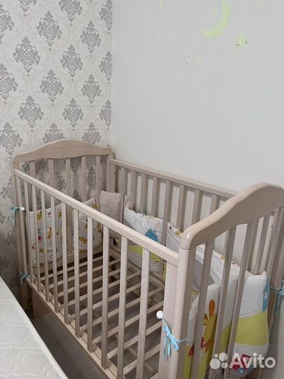 Детская кроватка с маятником матрас в подарок