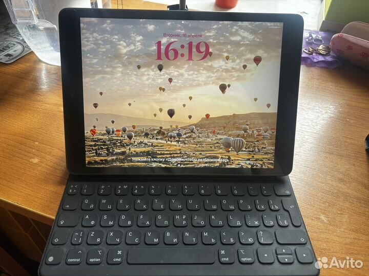 Apple SMART keyboard iPad