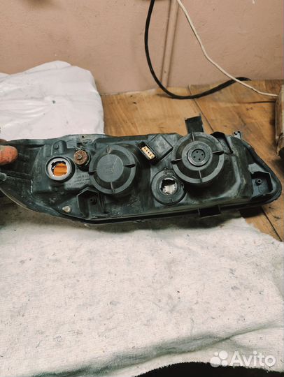 Фары на nissan almera н16