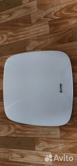 Напольные электронные весы Vitek