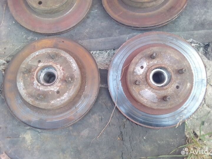 Тормозные диски Nissan Primera P11