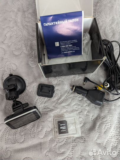 Автомобильный видеорегистратор Rolsen RVR-200