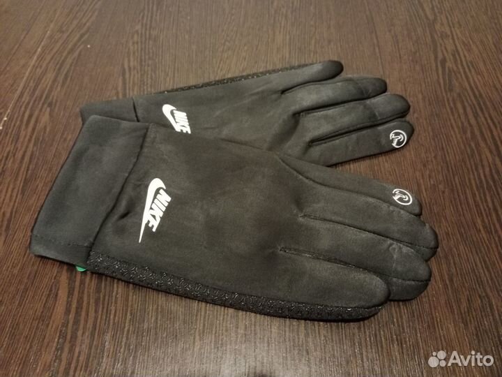 Перчатки Nike новые