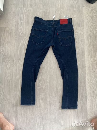 Джинсы Levis 512