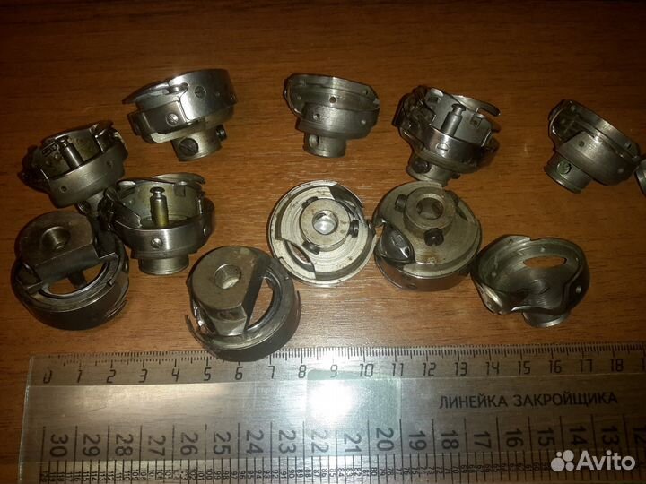 Запчасти к шв. машинам челноки, шпульки, колпачки