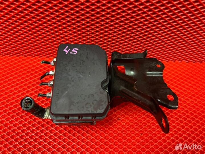 Блок ABS Toyota Spade NSP141 2016