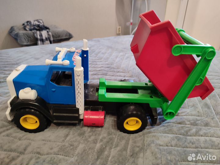 Внедорожник машинка мусоровоз