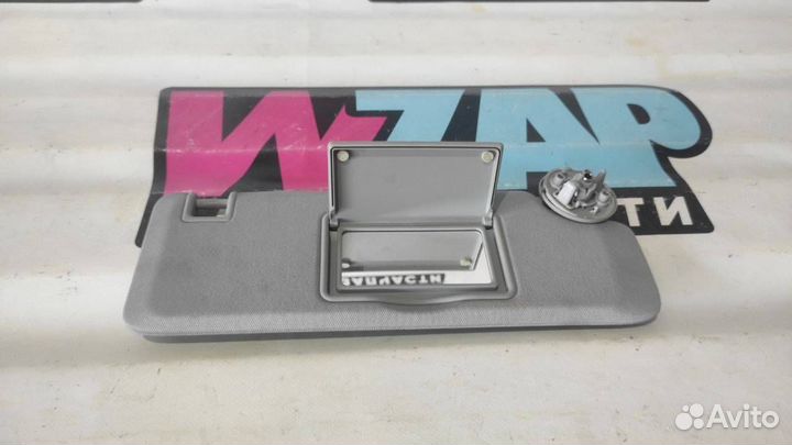 Солнцезащитный козырек правый Chevrolet Camaro