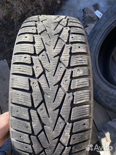 Nokian Tyres Hakkapeliitta 7 215/65 R16 102T