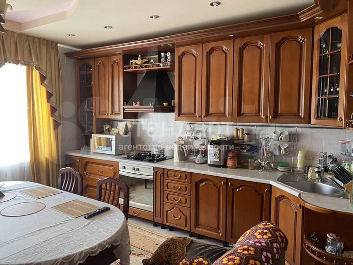 3-к. квартира, 127 м², 6/6 эт.