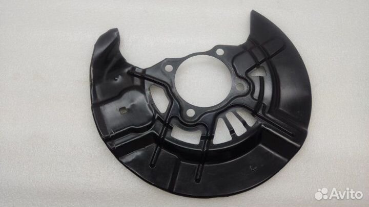 Пыльник тормозного диска передний левый Lexus