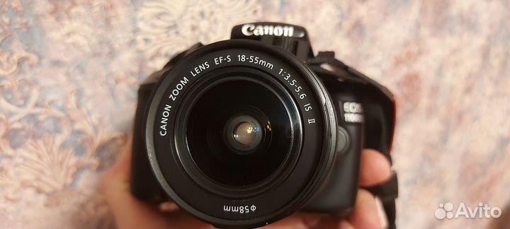 Зеркальный фотоаппарат Canon EOS 1100 D
