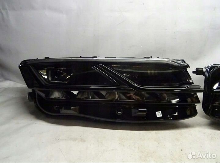 Volkswagen Touareg Фары r-line shadow full led