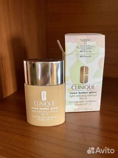 Тональный крем Clinique even better glow