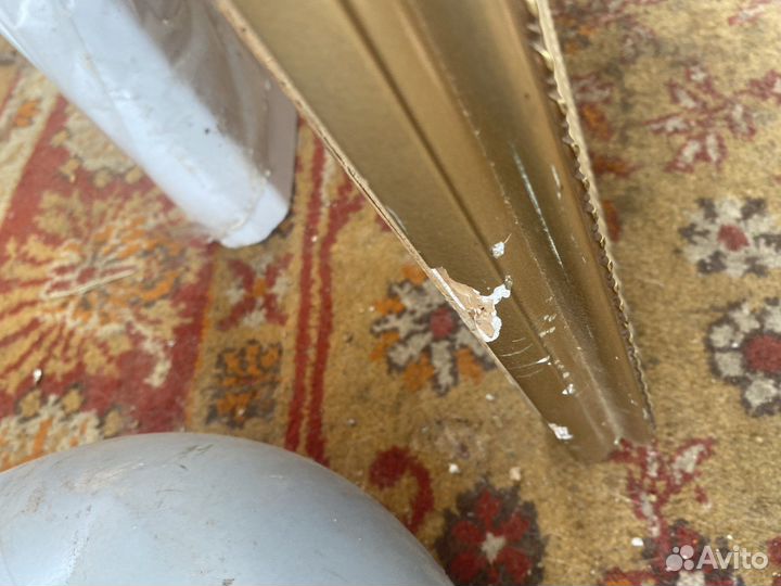 Зеркало в багетной раме