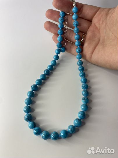 Голубые бусы из камней говлит 44 см