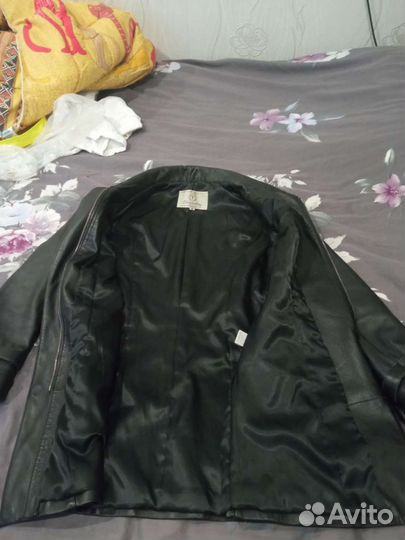 Куртка (пиджак) кожаная женская р-р 44 (М)