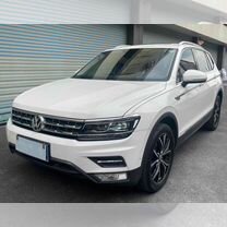 Volkswagen Tiguan L 2.0 AMT, 2020, 18 400 км, с пробегом, цена 3 000 000 руб.