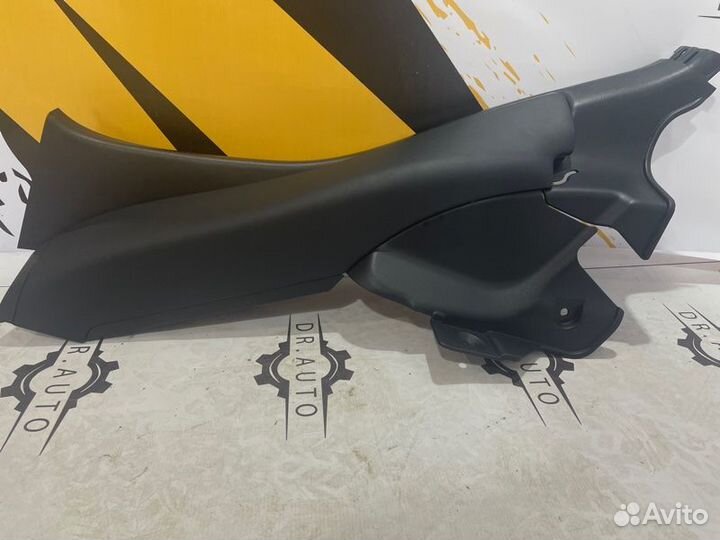 Обшивка салона задняя левая LH Lexus Rx F-Sport