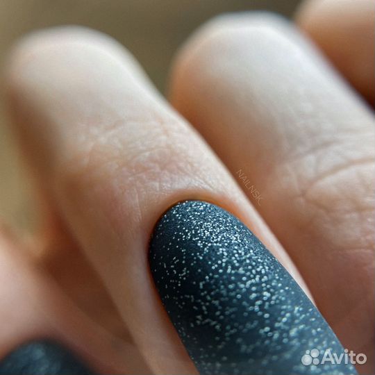 Модель на маникюр с покрытием