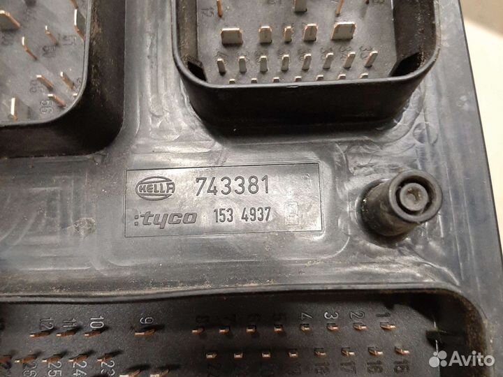 Блок предохранителей Opel Astra H Zafira B