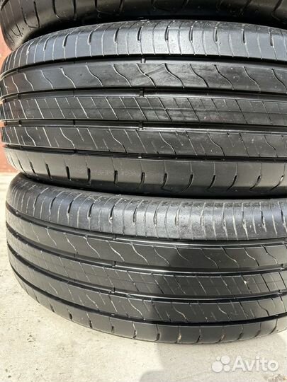 Goodyear EfficientGrip Performance 2 225/60 R18