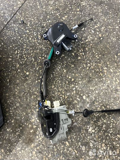 Замок двери с доводчиком Porsche Cayenne E3 9Y 959