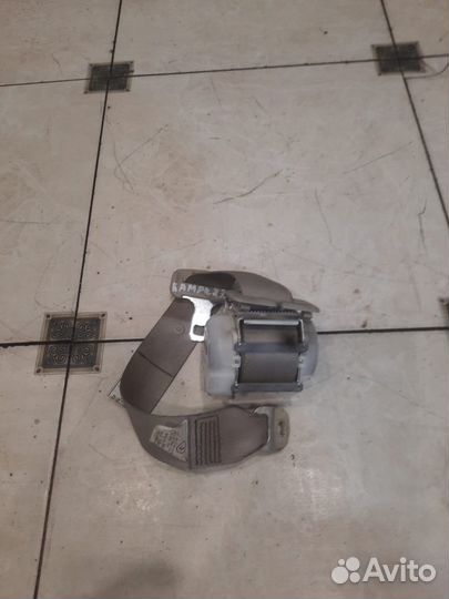 Ремень безопасности задний правый Toyota Camry 40