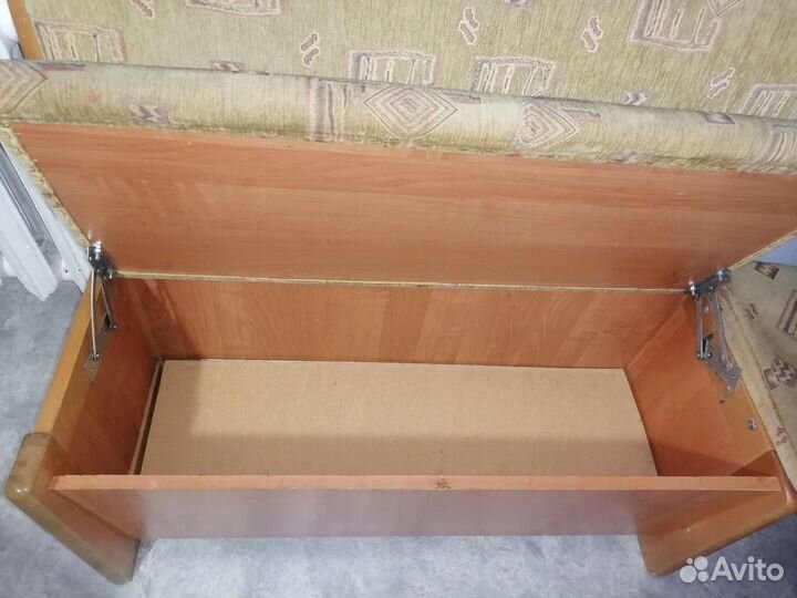 Кухонный уголок со столом бу