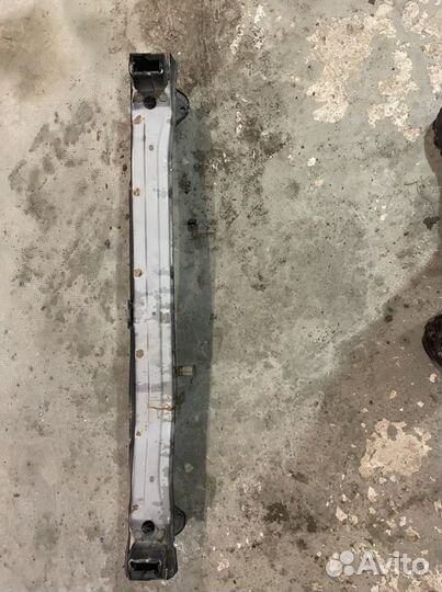 Усилитель бампера передний honda accord 8 2012 г.в