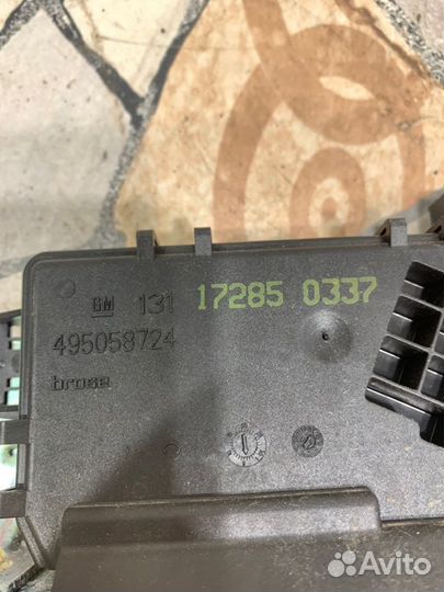 Замок багажника Opel Astra хетчбэк 1.8 Z18XER 2007