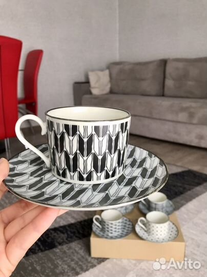 Набор чашек и блюдец в стиле H&M home