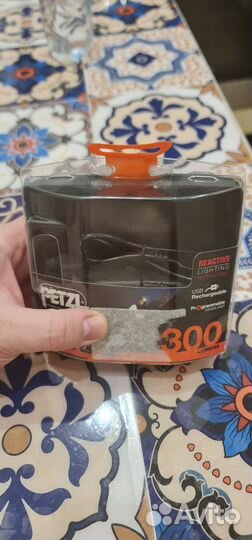 Фонарь налобный Petzl reactik plus 300 люмен