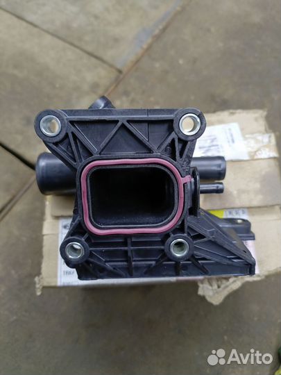 Корпус термостата Ford