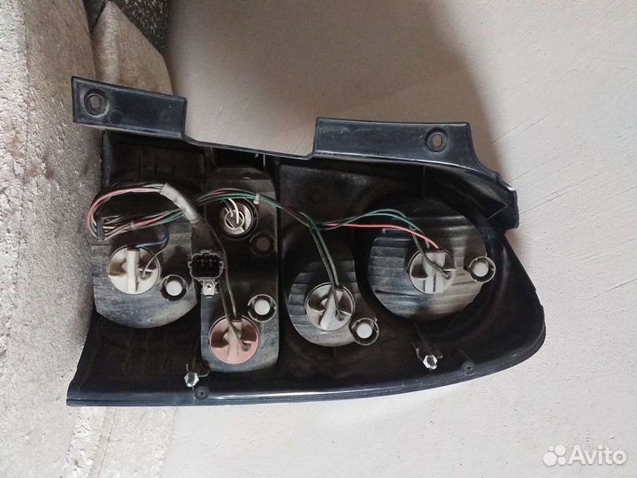 Задняя левая фара ssangyong rexton2