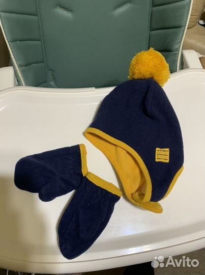 Новая шапка и варежки комплект