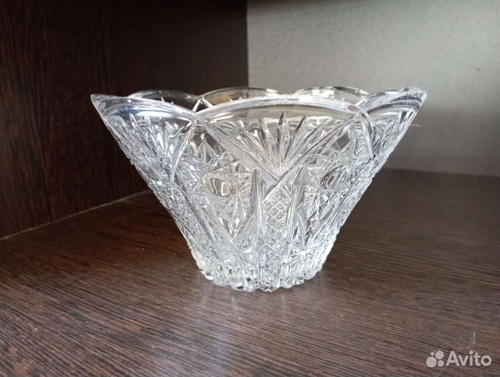 Хрустальная ваза