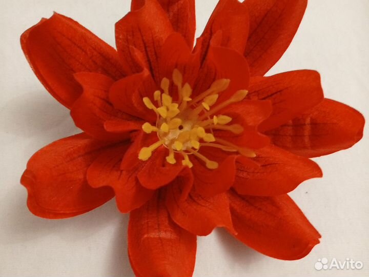 Брошь заколка на платье костюм