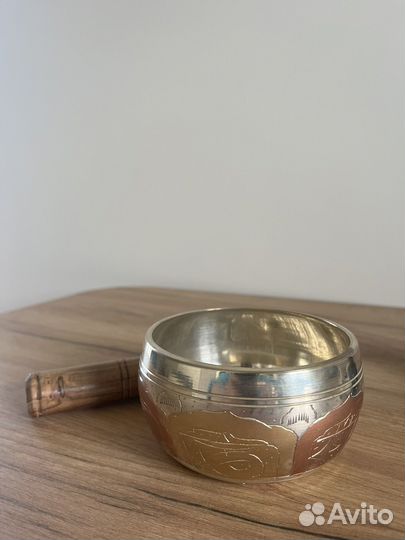 Поющая чаша