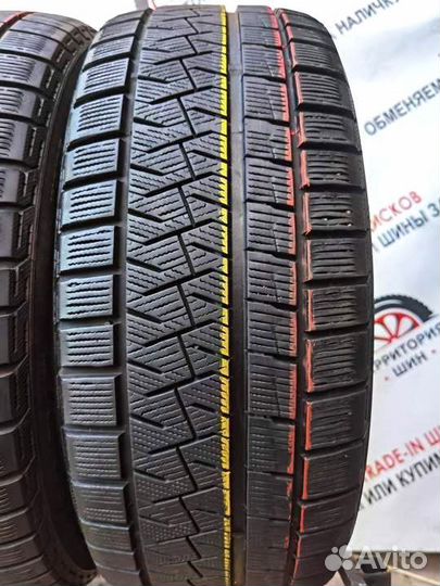 Pirelli Ice Asimmetrico 215/50 R17 97V