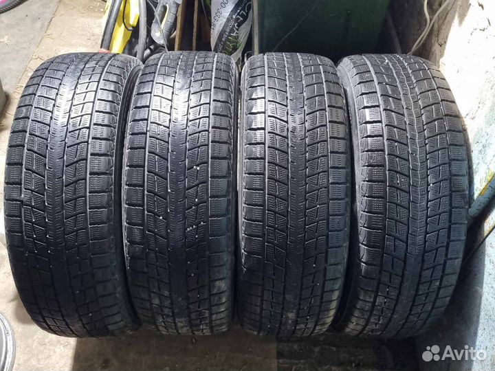 Dunlop Winter Maxx SJ8 235/55 R20 102R