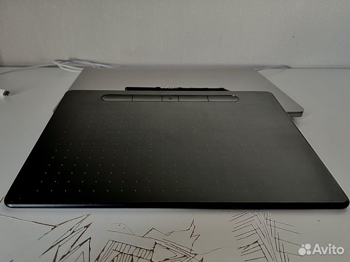 Графический планшет wacom intuos m