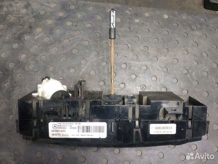 Блок управления отопителем Мерседес Спринтер 906