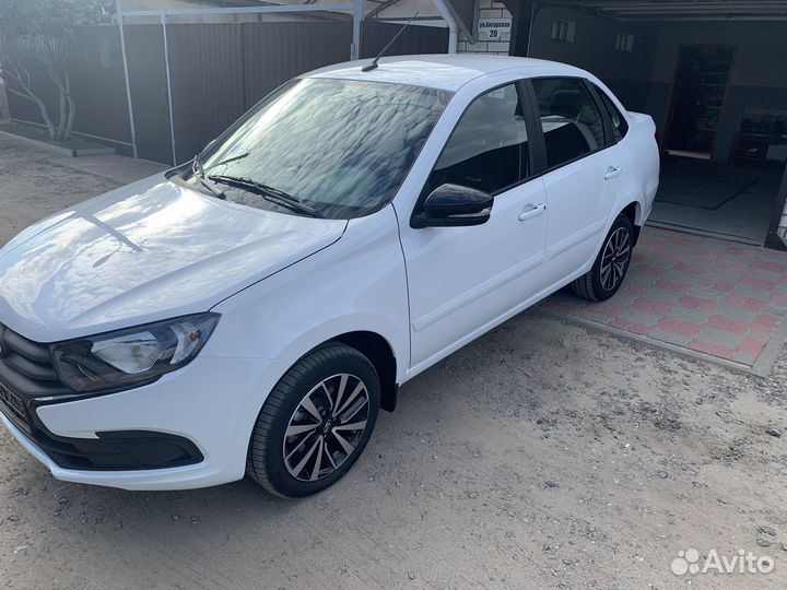 LADA Granta 1.6 МТ, 2023, 27 км