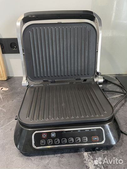 Гриль SteakMaster RGM-M807 Redmond
