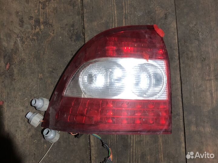 Задняя левая фара priora