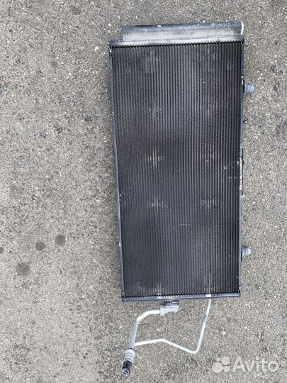 Радиатор кондиционера 73210AG000 Subaru Legacy BP